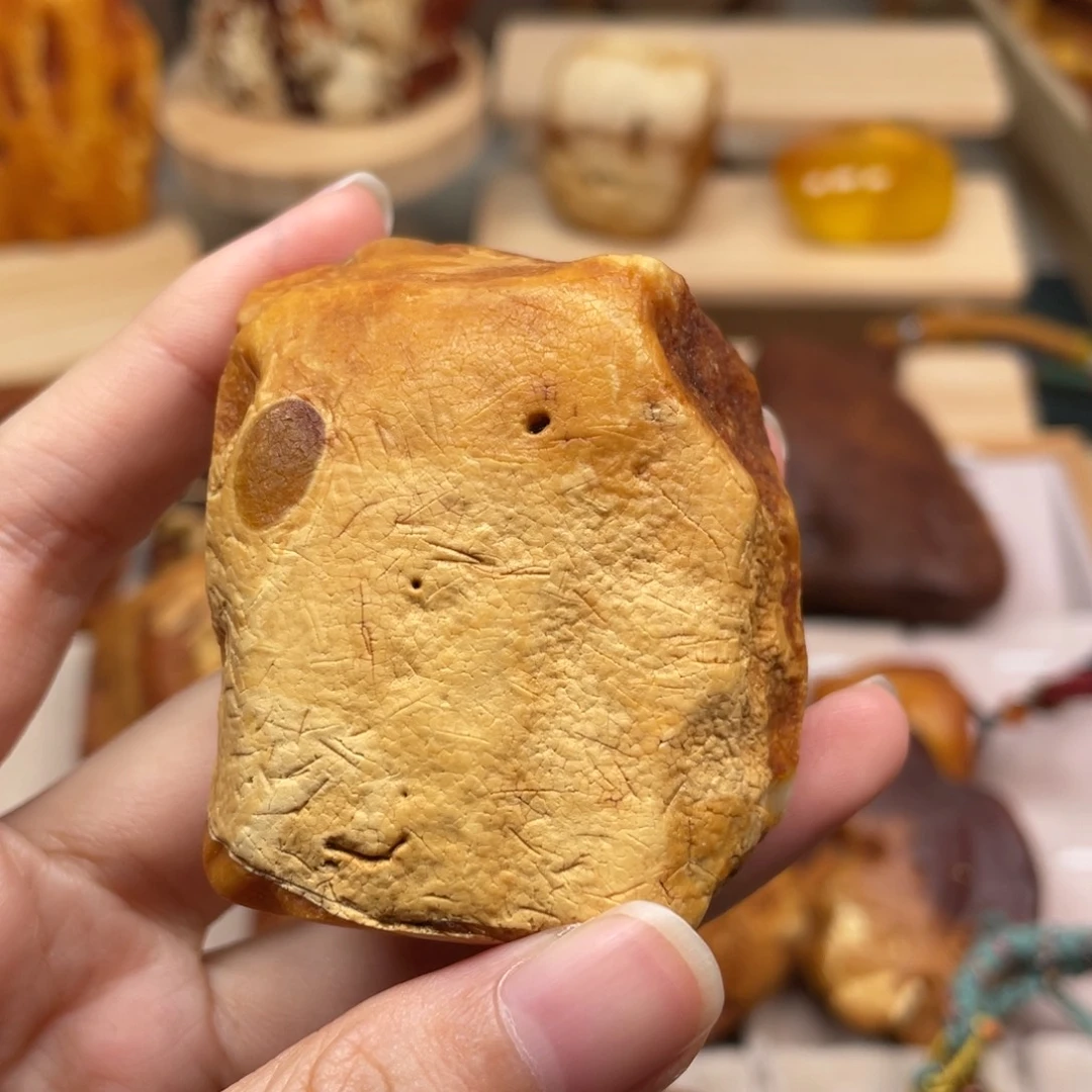 琥珀未镶嵌珠宝奇石