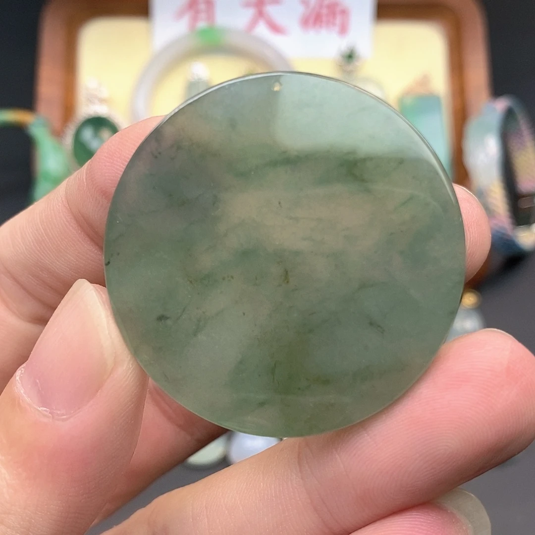 翡翠未镶嵌颈饰无事牌