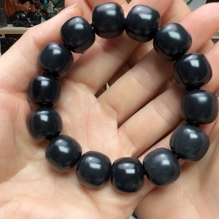 和田玉（墨玉）未镶嵌颈饰卡16老型羊脂