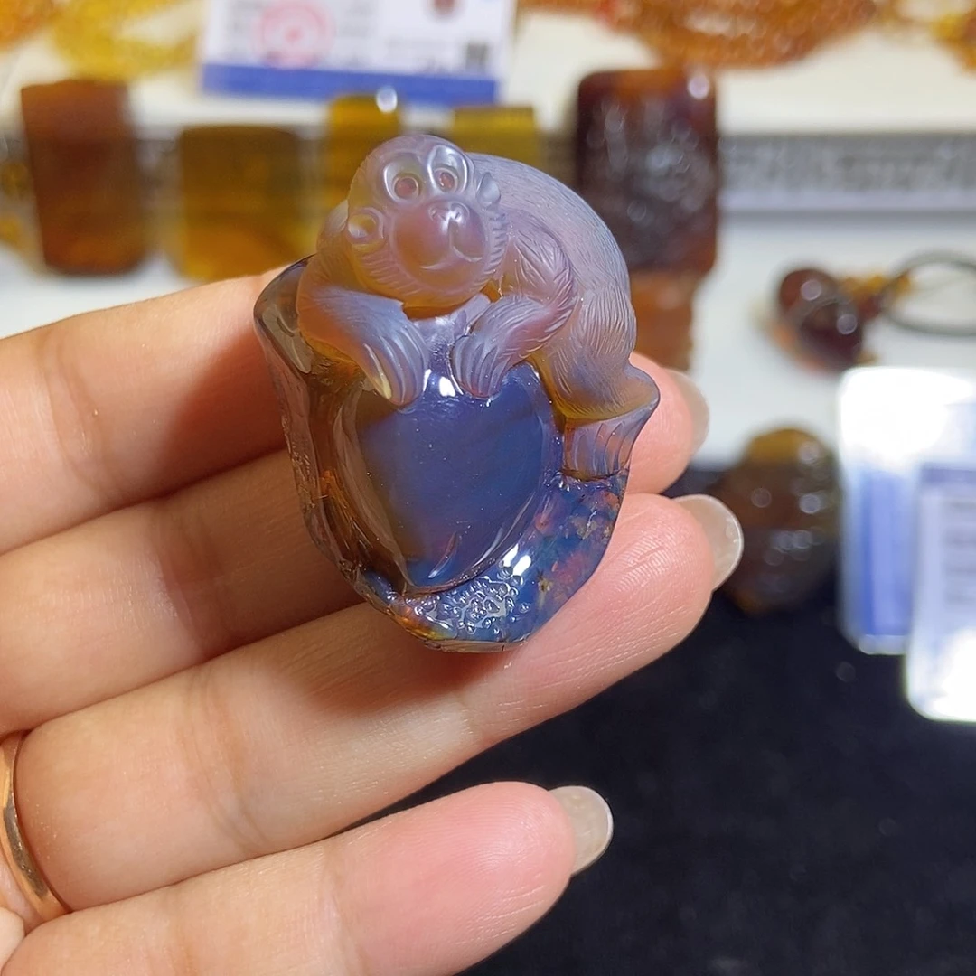 未镶嵌颈饰琥珀缅甸天然琥珀吊坠