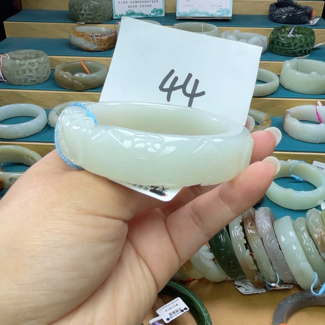 未镶嵌手镯和田玉圈口57