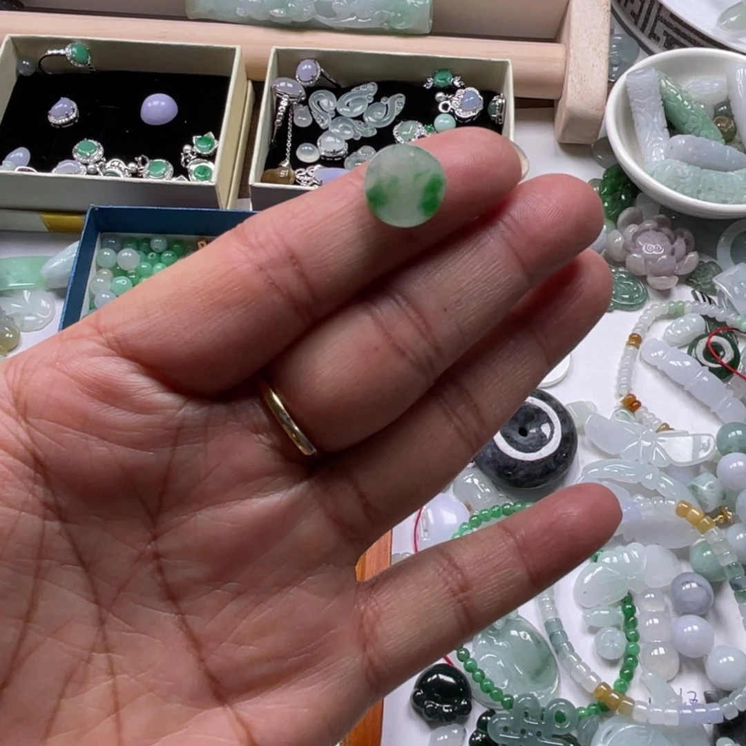 翡翠颈饰未镶嵌46678999