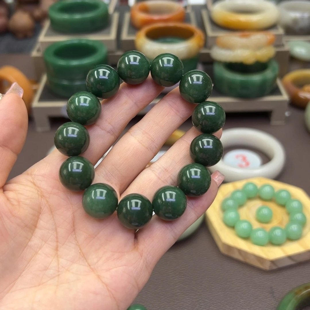 石英岩玉手镯未镶嵌小*粒