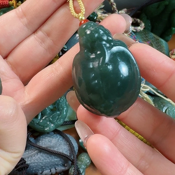 和田玉挂件未镶嵌