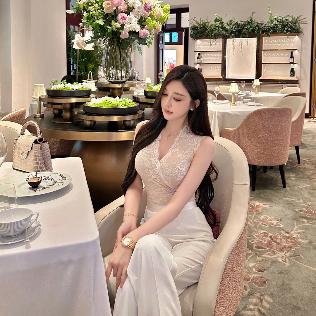 SX善喜性感纯系微透V领蕾丝背心女收腰修身名媛气质内搭打底上衣