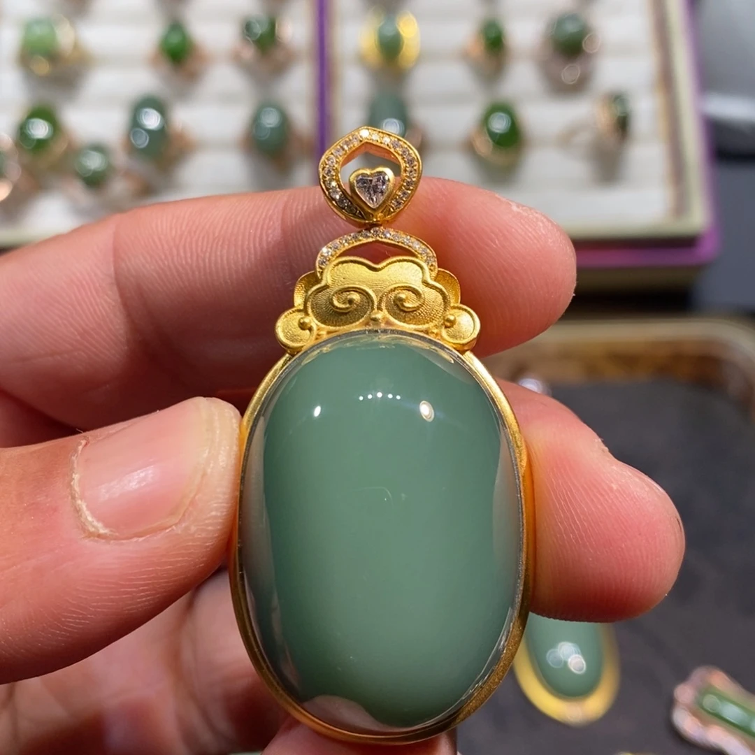 和田玉（碧玉）吊坠(不含链)18K金镶嵌柠**黄