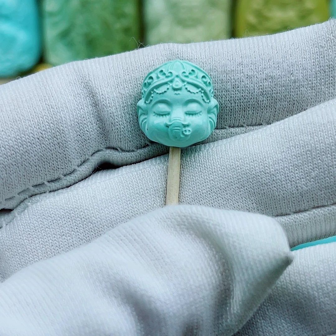 绿松石未镶嵌珠宝奇石