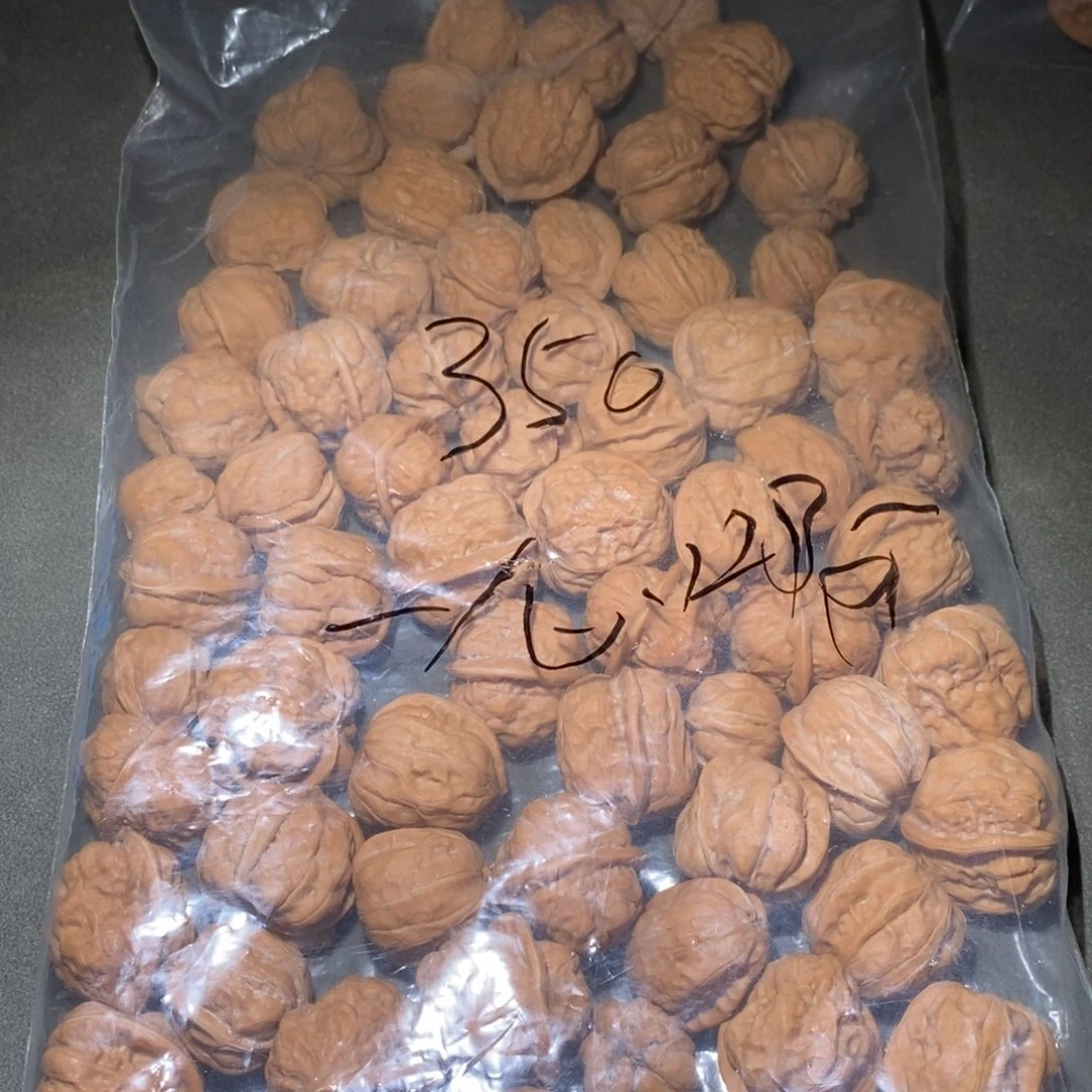 文玩核桃吊坠一*啊水晶蛤蟆