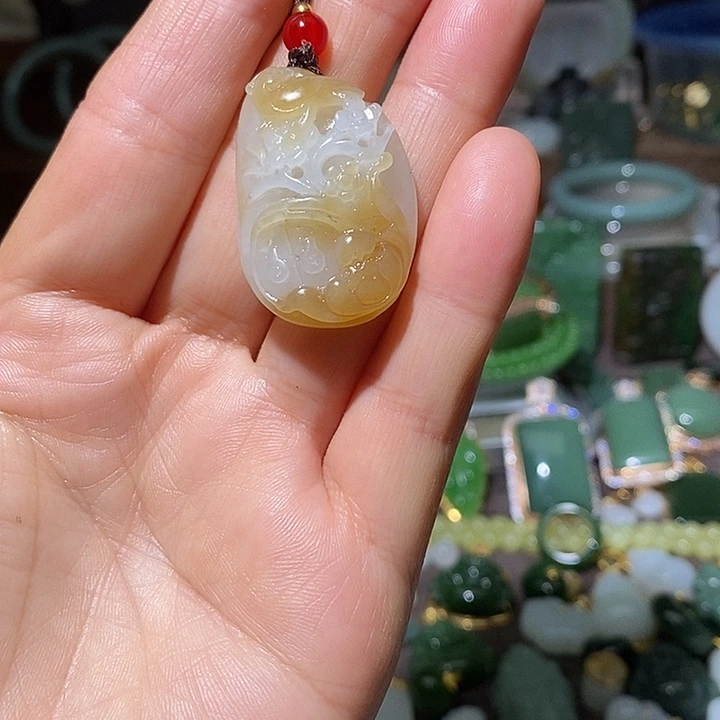 和田玉（糖玉）未镶嵌吊坠(不含链)