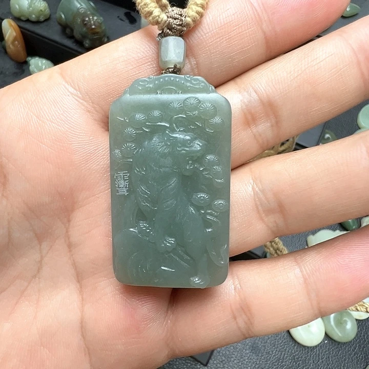 和田玉未镶嵌珠宝半成品俺***胖