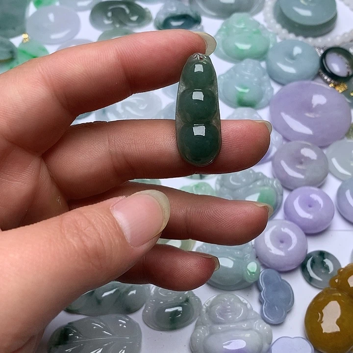 翡翠未镶嵌颈饰天然翡翠