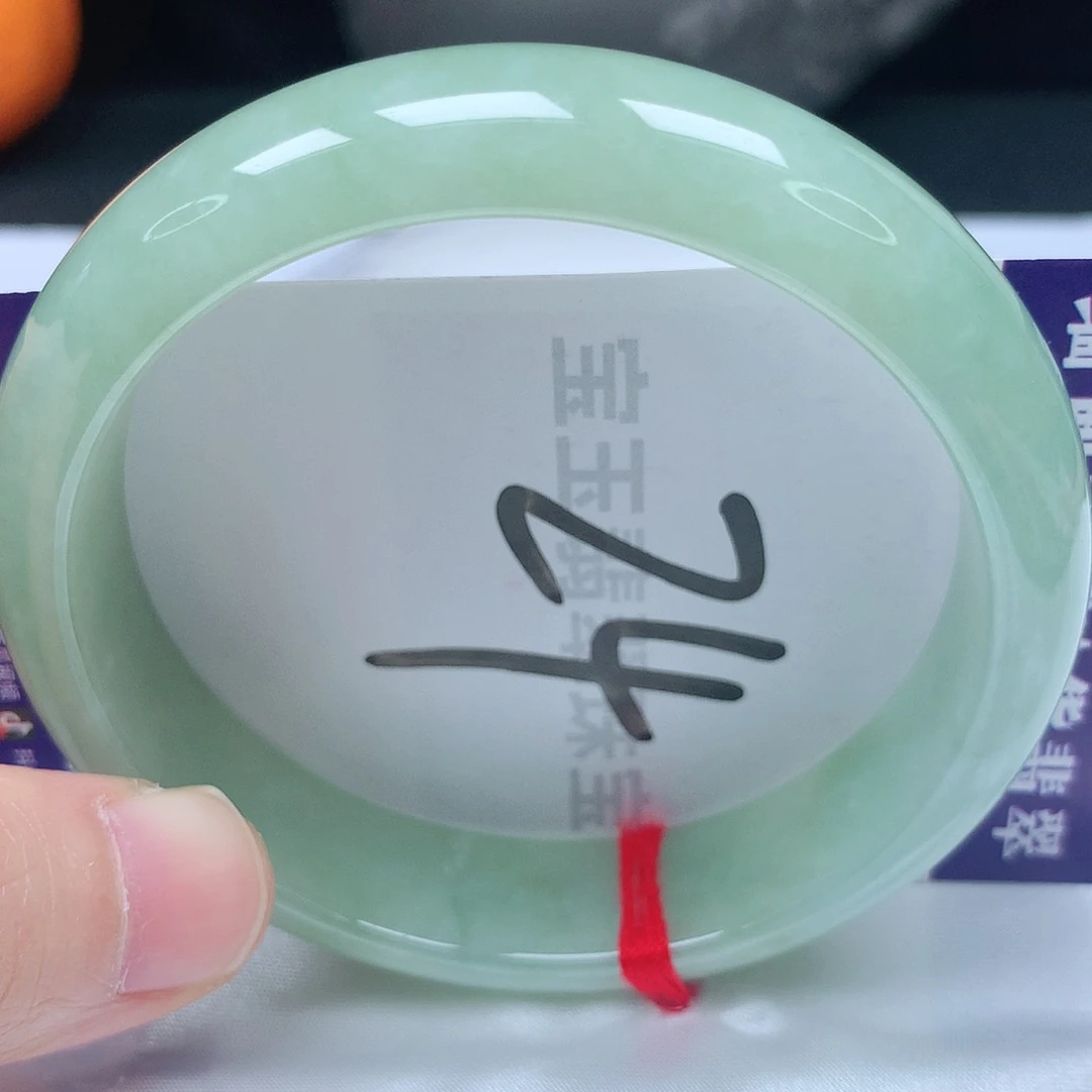 翡翠手镯未镶嵌58圈口