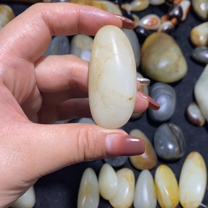 远***影和田玉未镶嵌挂件