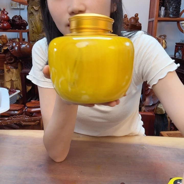 工艺品的生产茶叶罐