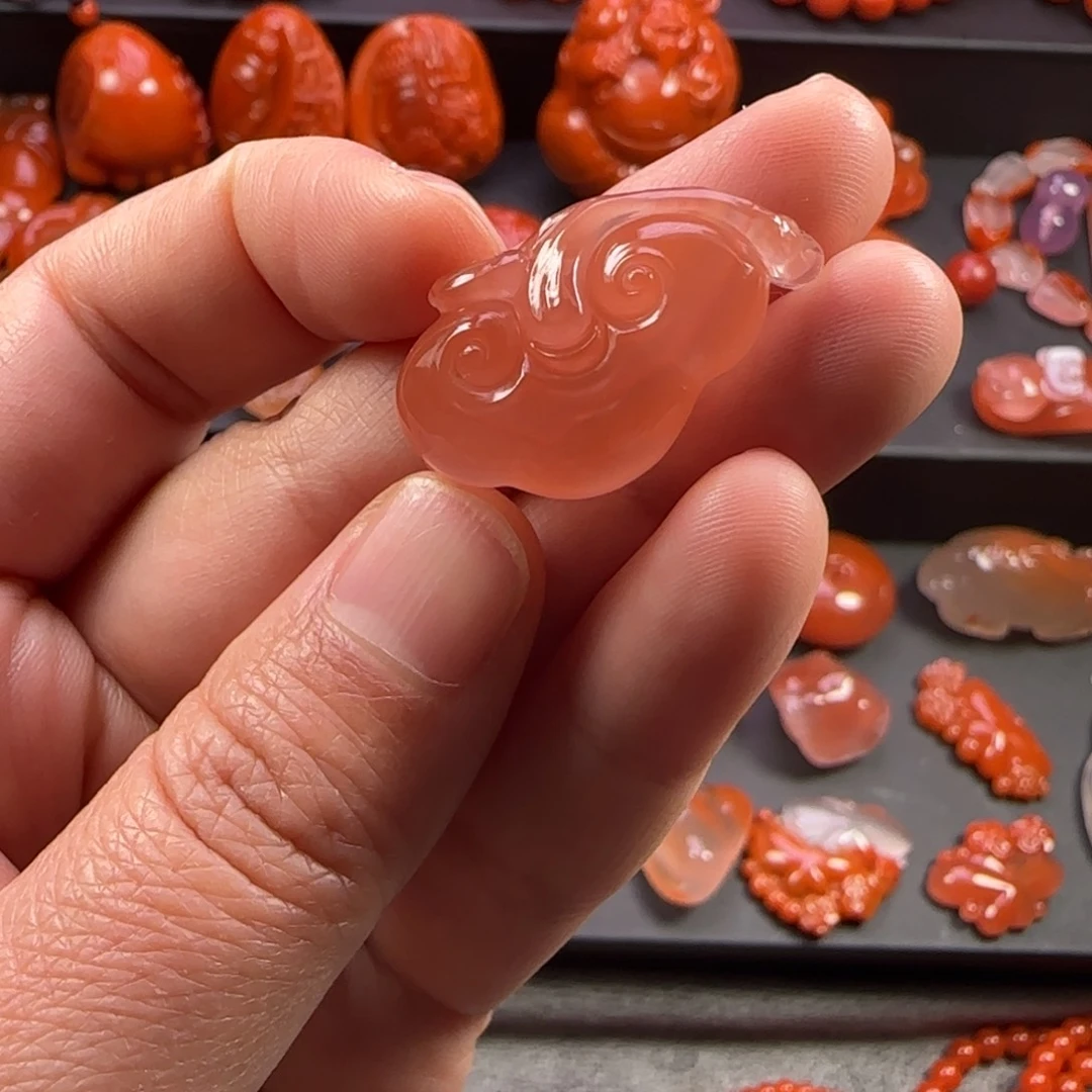 南红玛瑙挂件未镶嵌