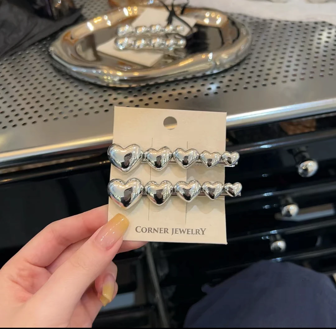 简约银色爱心发夹（一对）