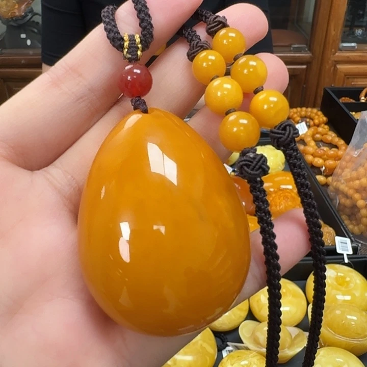 蜜蜡未镶嵌吊坠(赠链)多样性发其一