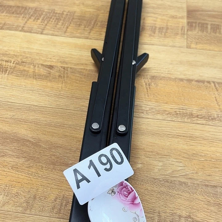 摆件发两盒…………………………