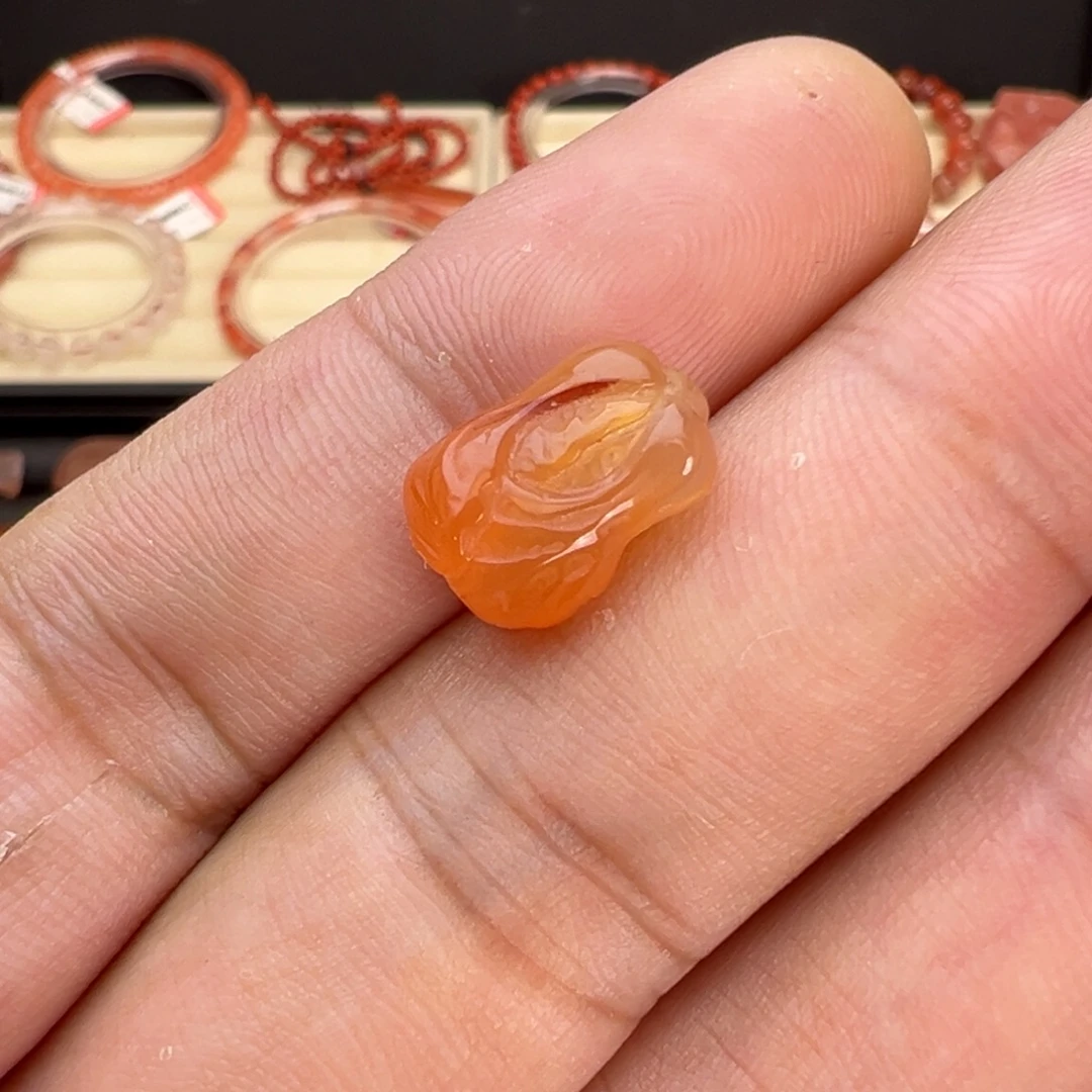 南红玛瑙未镶嵌川料白菜