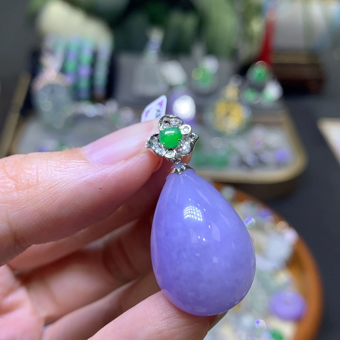 翡翠18K金镶嵌颈饰翡翠吊坠项链