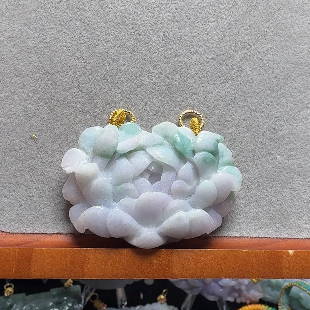 吊坠(赠链)未镶嵌翡翠