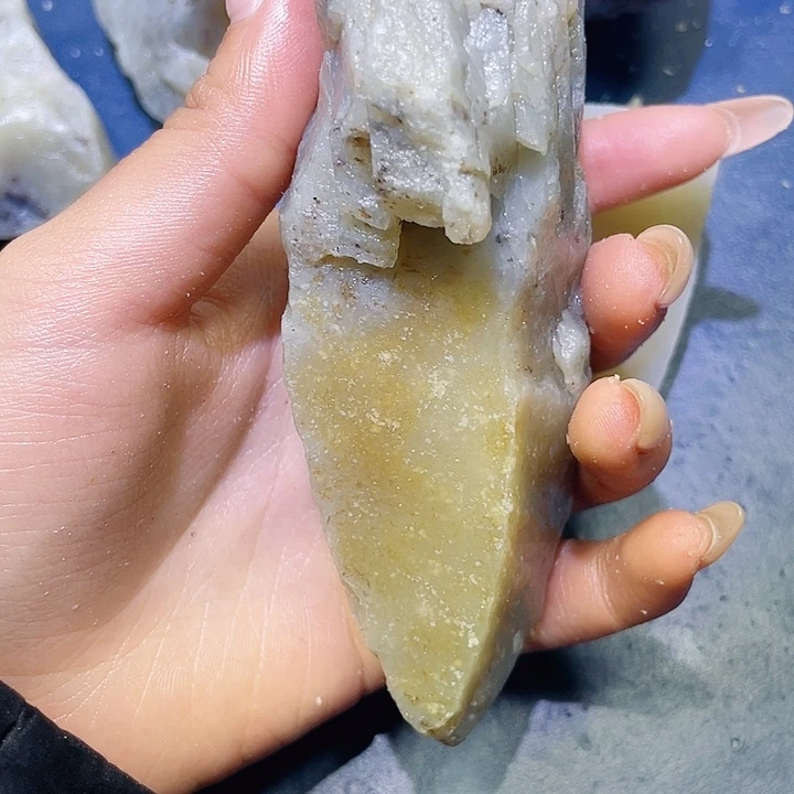 和田玉未镶嵌珠宝半成品