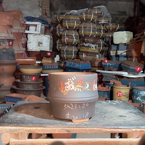 紫砂花竹节盆一个