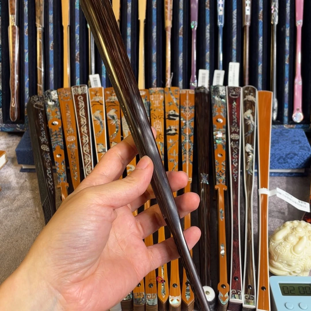 扇子手工制作工艺精湛