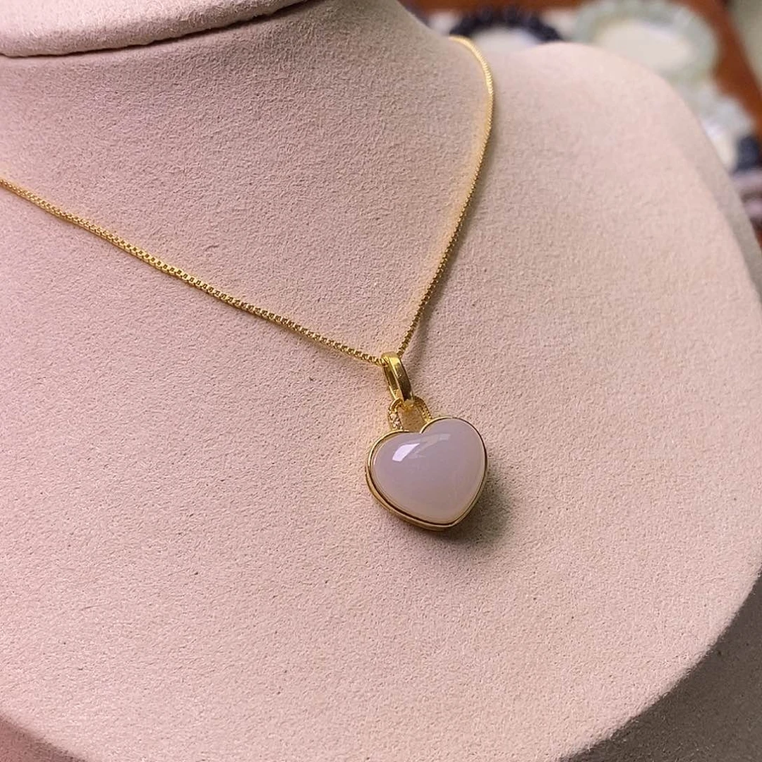 颈饰未镶嵌和田玉爱心吊坠