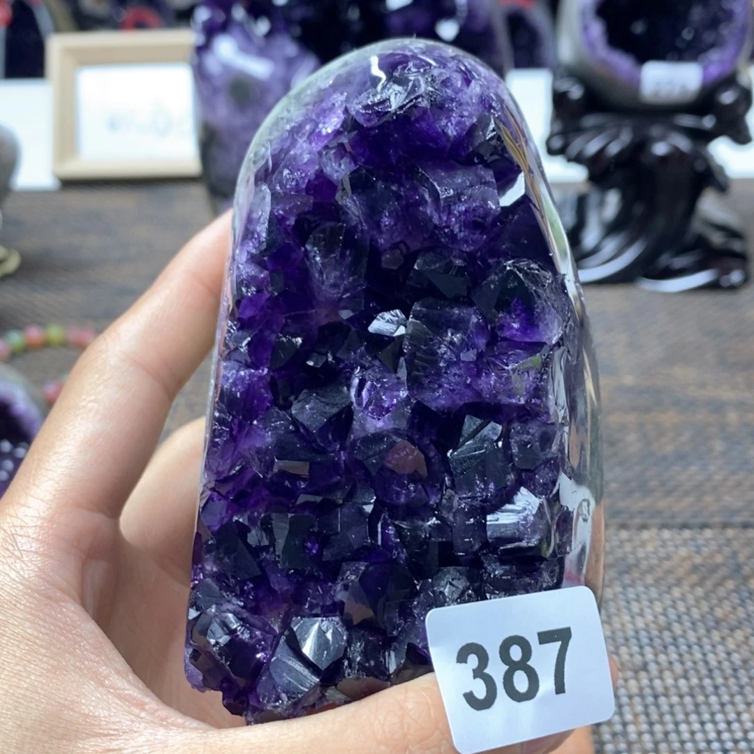 紫晶未镶嵌大型摆件（非配饰）