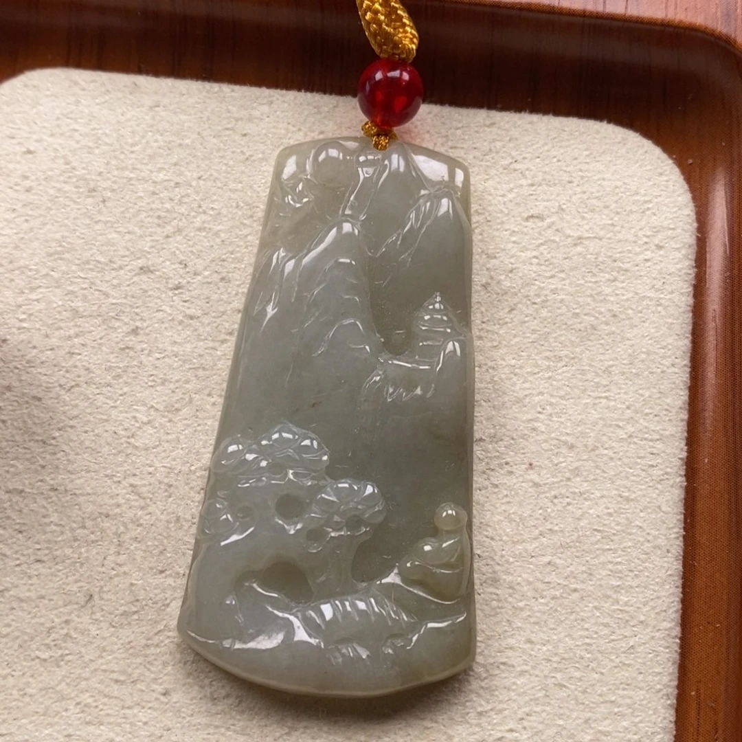 翡翠未镶嵌颈饰山水牌