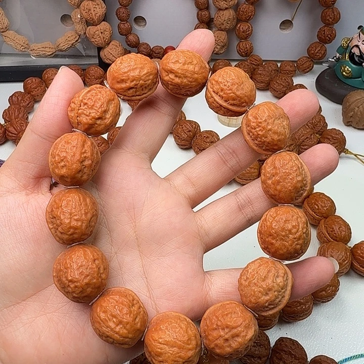 欠***登吊坠文玩核桃麒麟纹手持