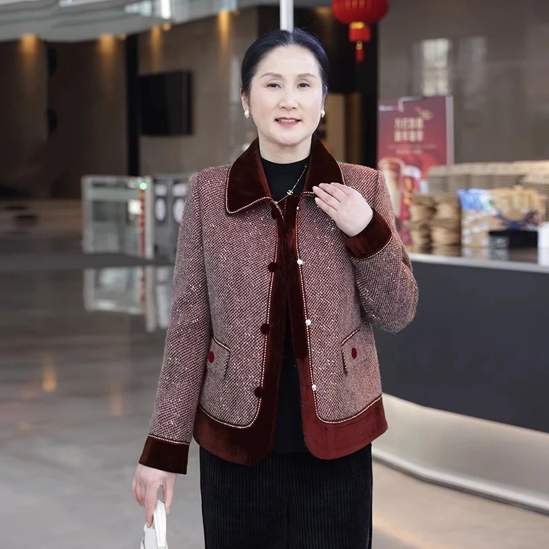 妈妈装2025新款春季中老年女士洋气外套上衣春秋款短款小香风夹克
