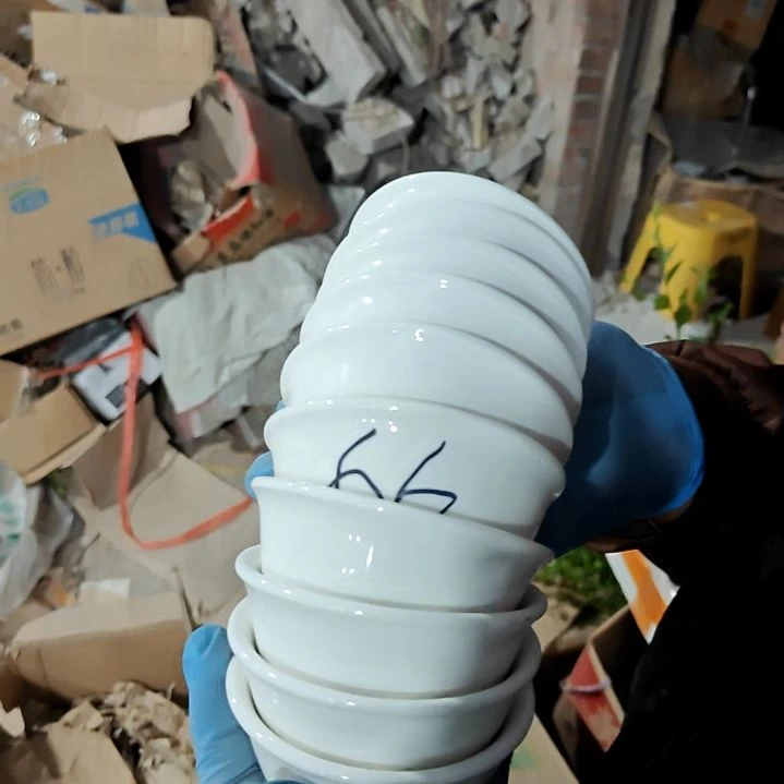 摆件陶瓷盘子碗啥都有