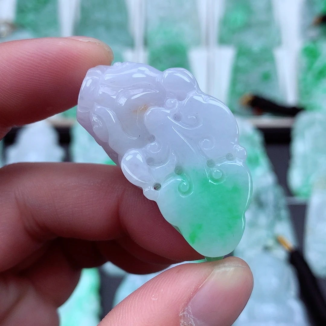 翡翠颈饰未镶嵌翡翠吊坠