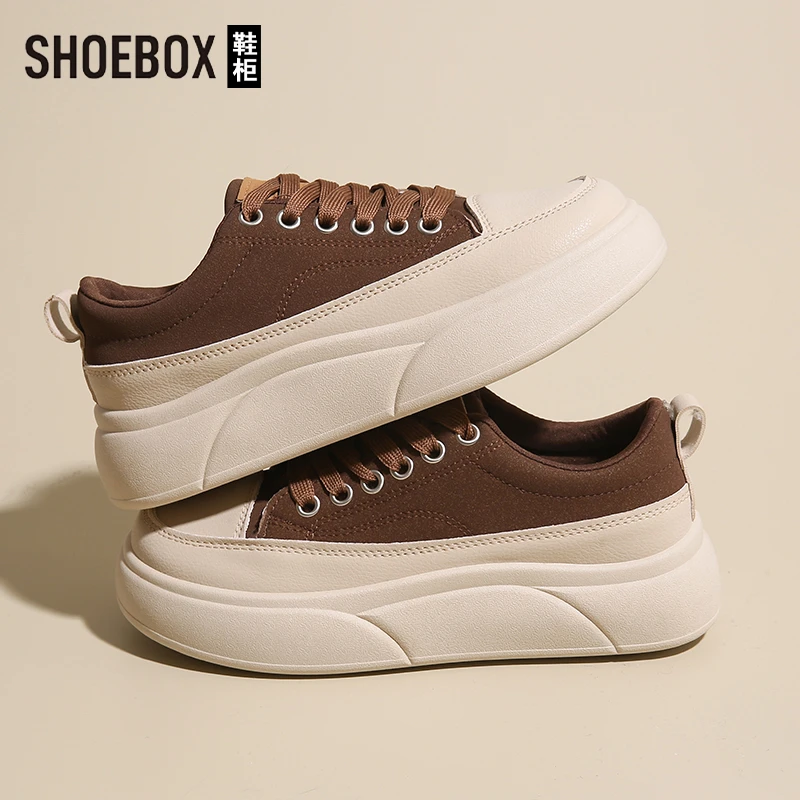 达芙妮旗下软底皮面运动鞋女士2025新款春平底休闲鞋防滑轻便板鞋