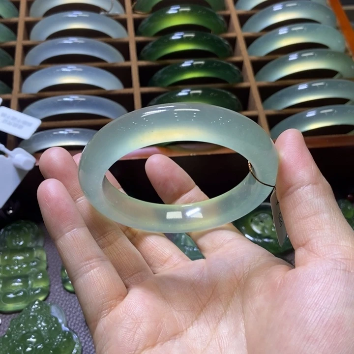 蛇纹石玉未镶嵌手镯57