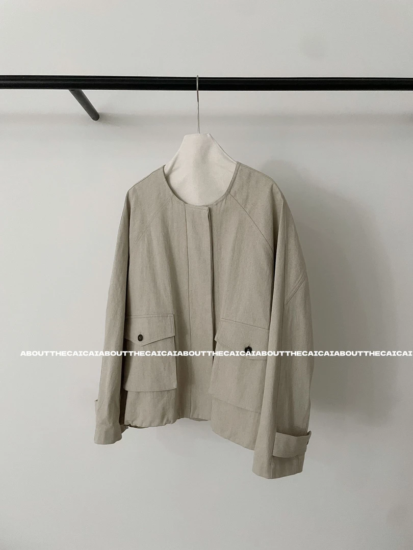 CAICAI/春季薄款圆领廓形短款休闲韩系复古简约开衫夹克外套女