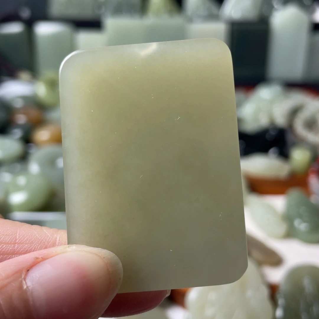 和田玉（糖玉）未镶嵌颈饰