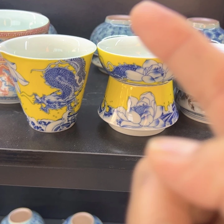 瓷片白青花穿花龙公道杯和茶漏全品