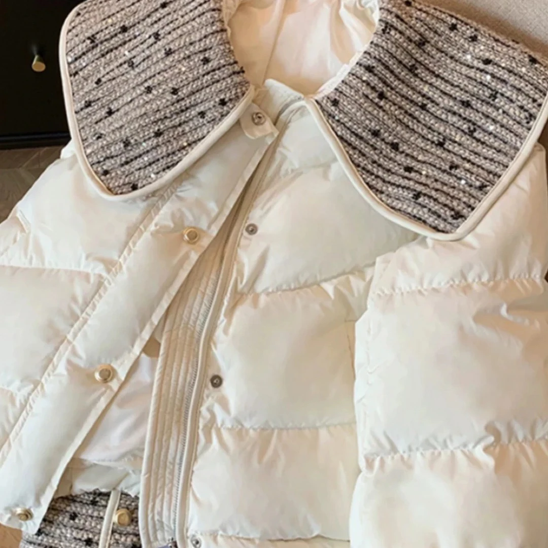 国标羽绒女短款2025冬高级设计感小众加厚保暖娃娃领羽绒外套