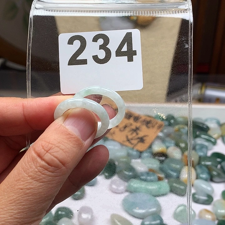 翡翠颈饰未镶嵌C****a翡翠