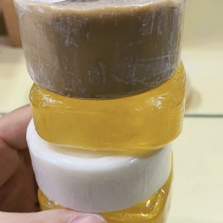 紫砂聚鑫中古杂项瓷器如图所示