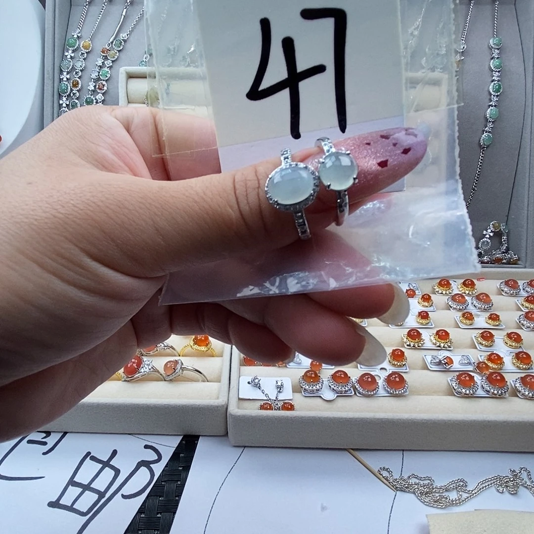 翡翠未镶嵌戒指缅甸