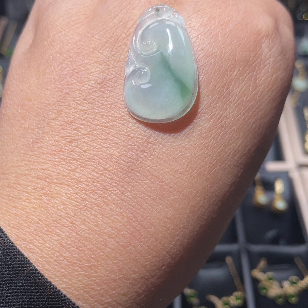 翡翠未镶嵌颈饰天然缅甸A货翡翠