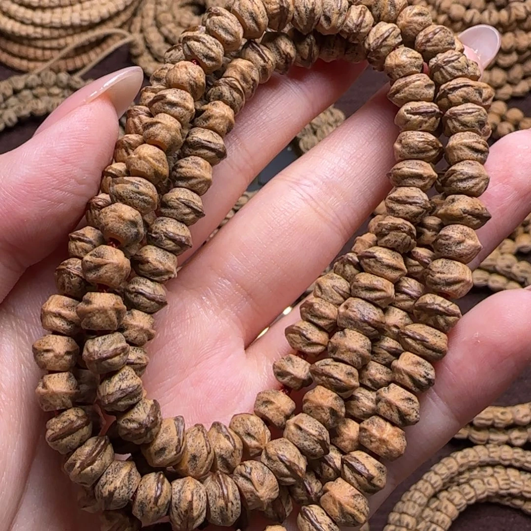 柏香籽/百香籽吊坠T****E