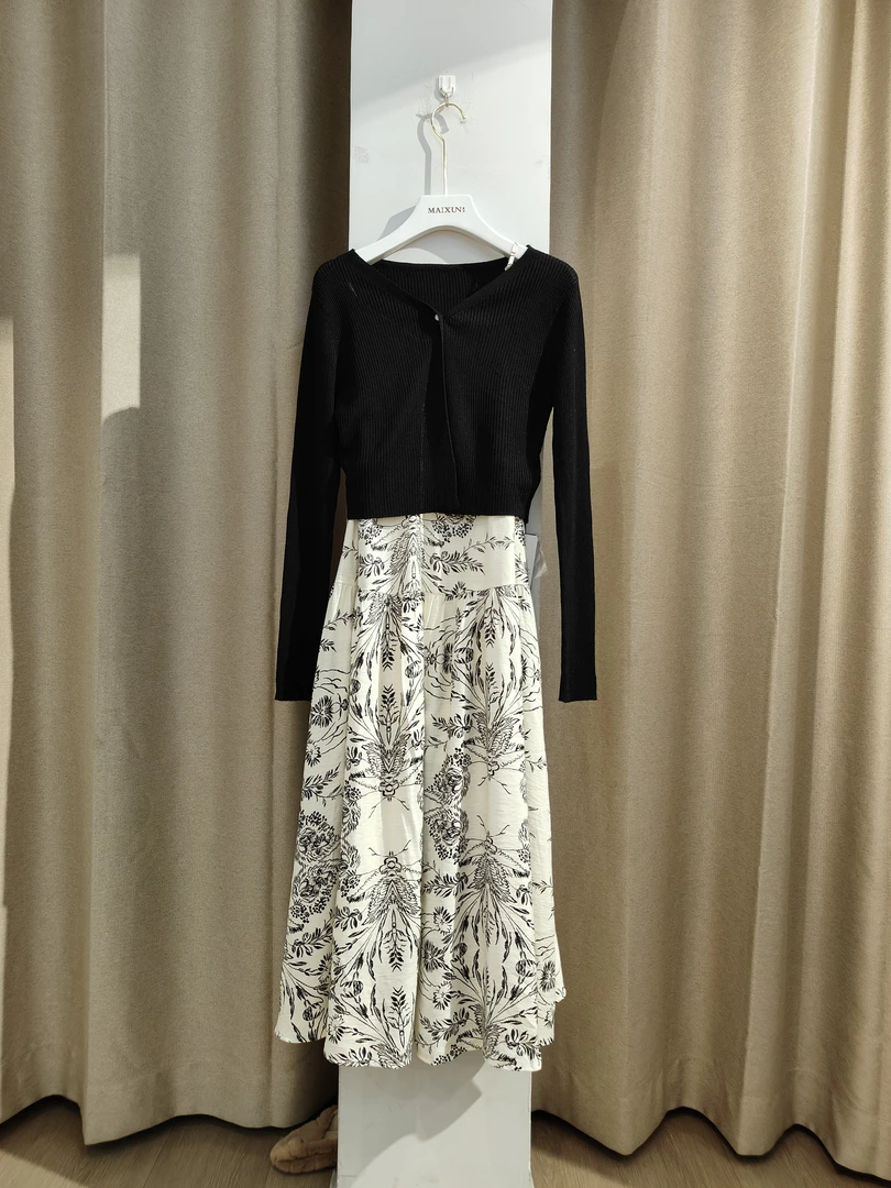 麦寻专柜裙类套装时尚气质吊带针织裙两件套装春季碎花长裙