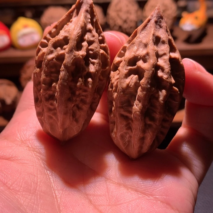 文玩核桃吊坠楸玥核7