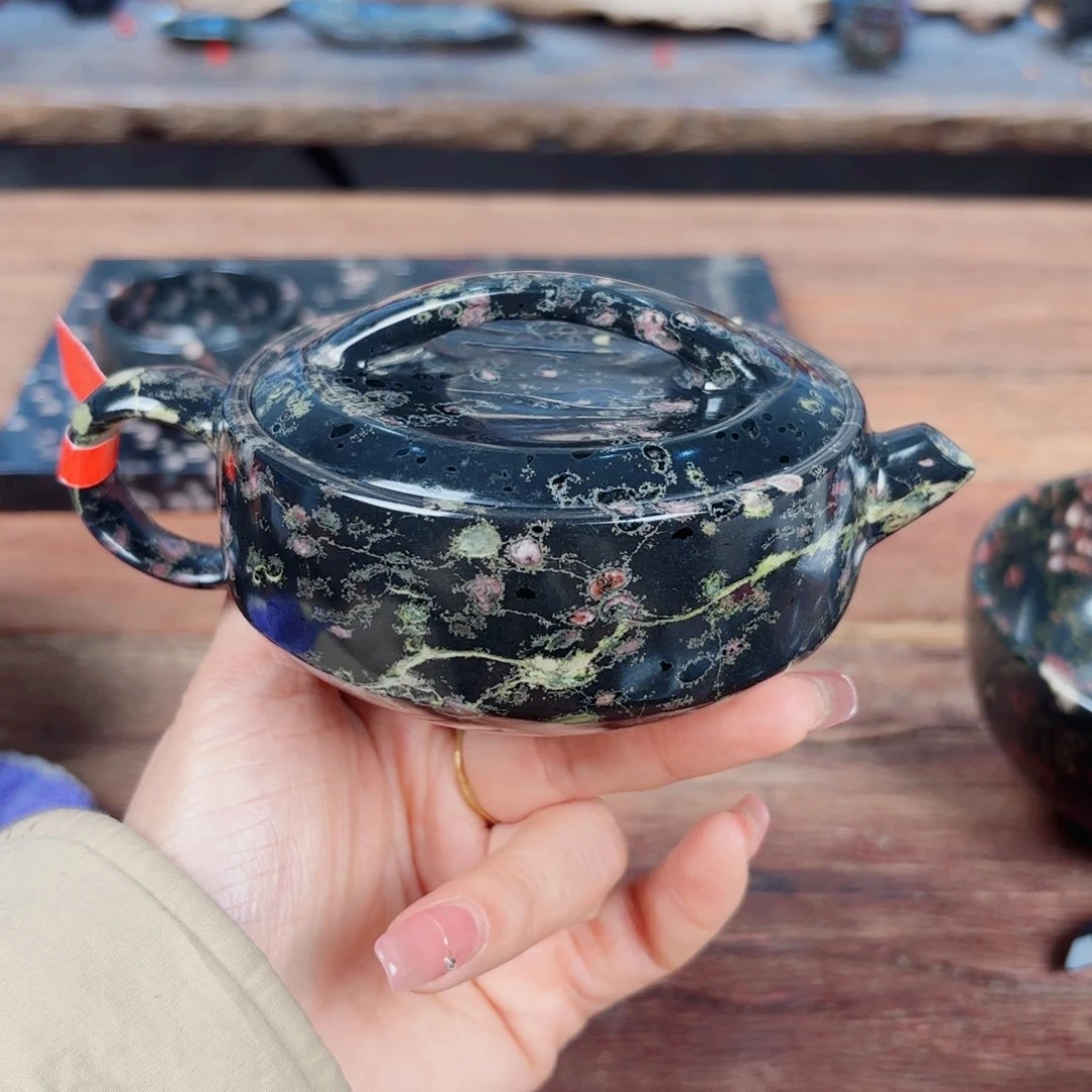 L*儿康能美玉瓷安山玉