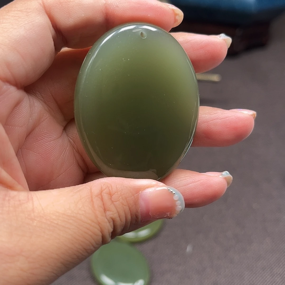 项链未镶嵌和田玉（糖玉）